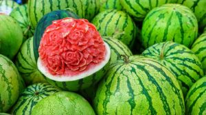 Scopri l'arte dell'Intaglio di Frutta: Partecipa al Corso